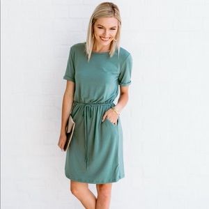 Work to Vacay Dress w/ Pockets Sage Green Medium
